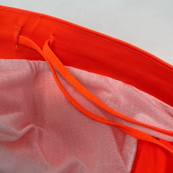 NEW - Women’s Under Armour Fly By 2.0 Running Shorts - Picture 6 of 7